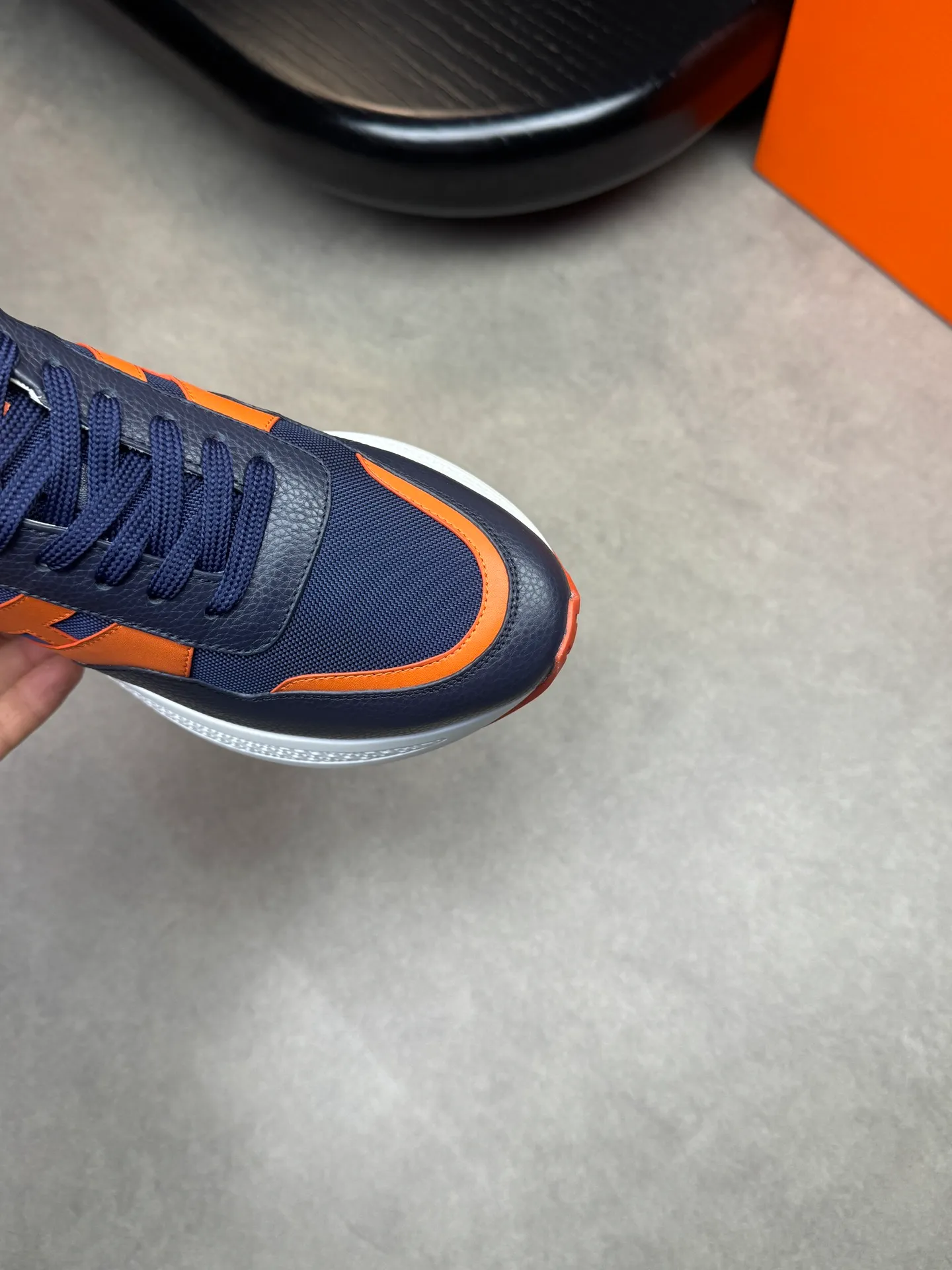 [HERMES] Hermès men's shoes 💰520💰 - high-end quality original items 🔍🔍🔍 casual sports shoes - upper: 🔝 pebbled calfskin, brand high mercerized canvas, body sewn with brand ´H´ totem, tongue brand logo cloth label - lining: water-dyed cowhide -Outsole: Ultra-light T men's shoes 💰U foam·rubber; two-color molded outsole -Ultra-high quality control·Fine workmanship: highlighted (high-end·luxury·grade) -Size: 39-44 (38, 45, can be customized)